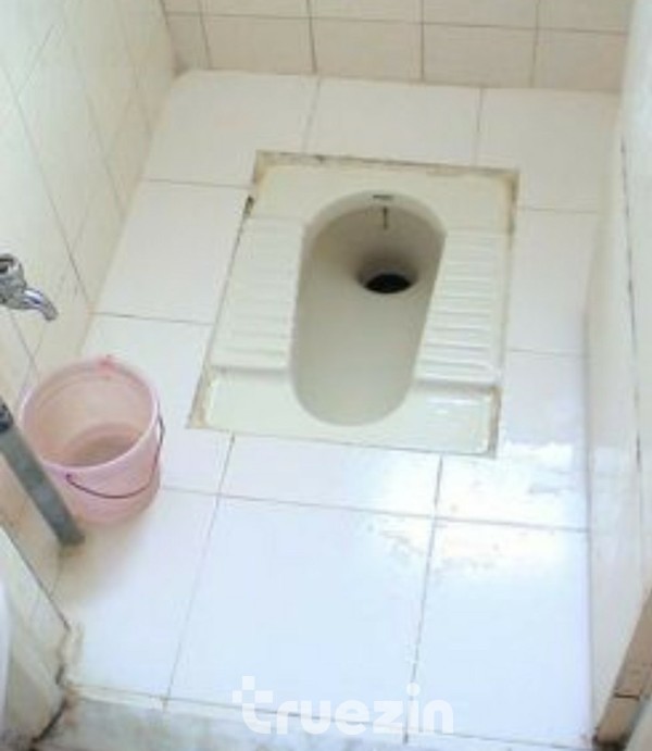 인도식 화장실 내부 2