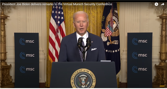 바이든 미국 대통령이 지난 19일(미 워싱턴 현지 시간) 뮌헨안보회의에 온라인 환경에서 참석, 연설을 하고 있다.